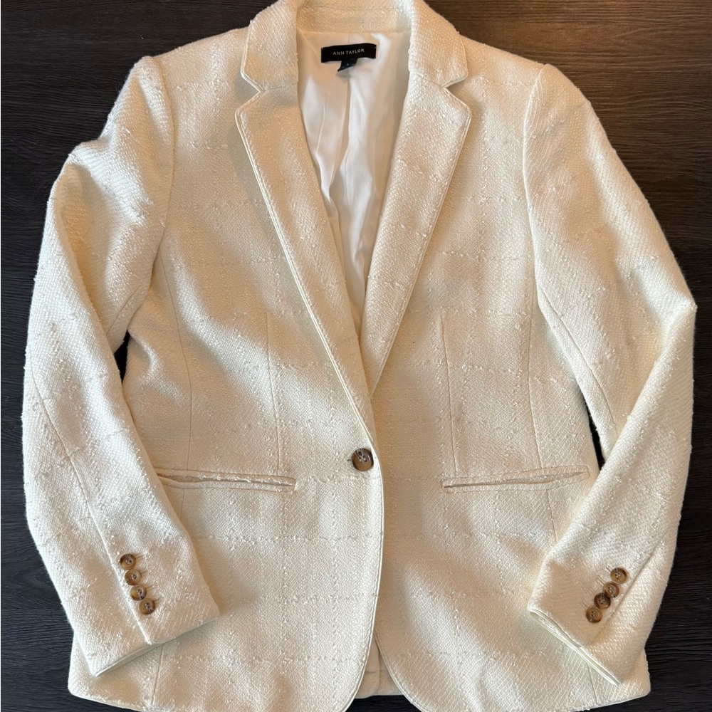 Ann Taylor Women's Cream Blazer